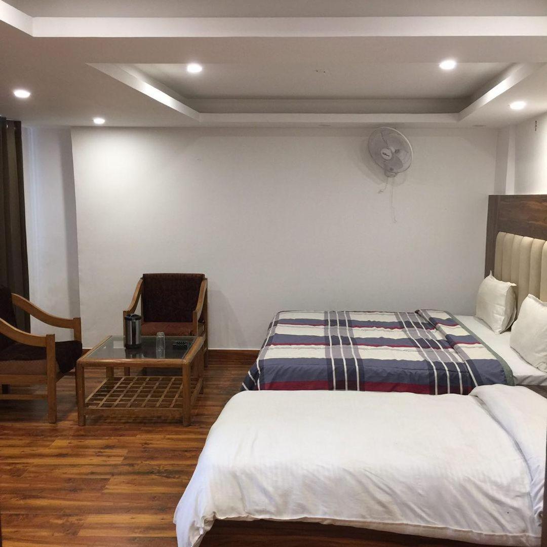 Castle View Otel Mussoorie Dış mekan fotoğraf