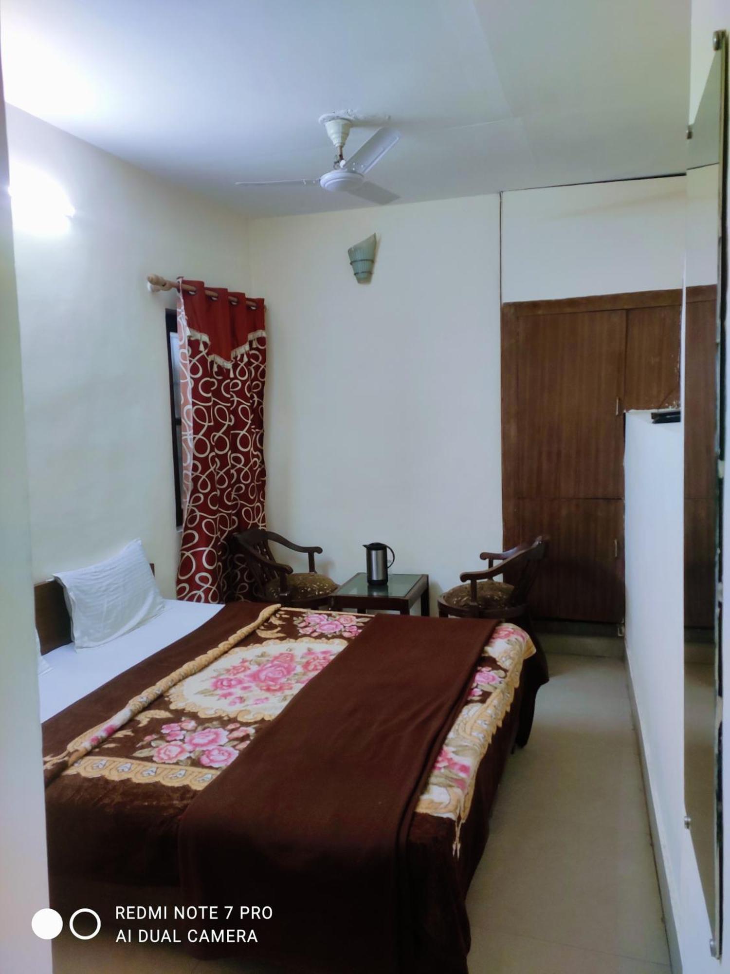 Castle View Otel Mussoorie Oda fotoğraf