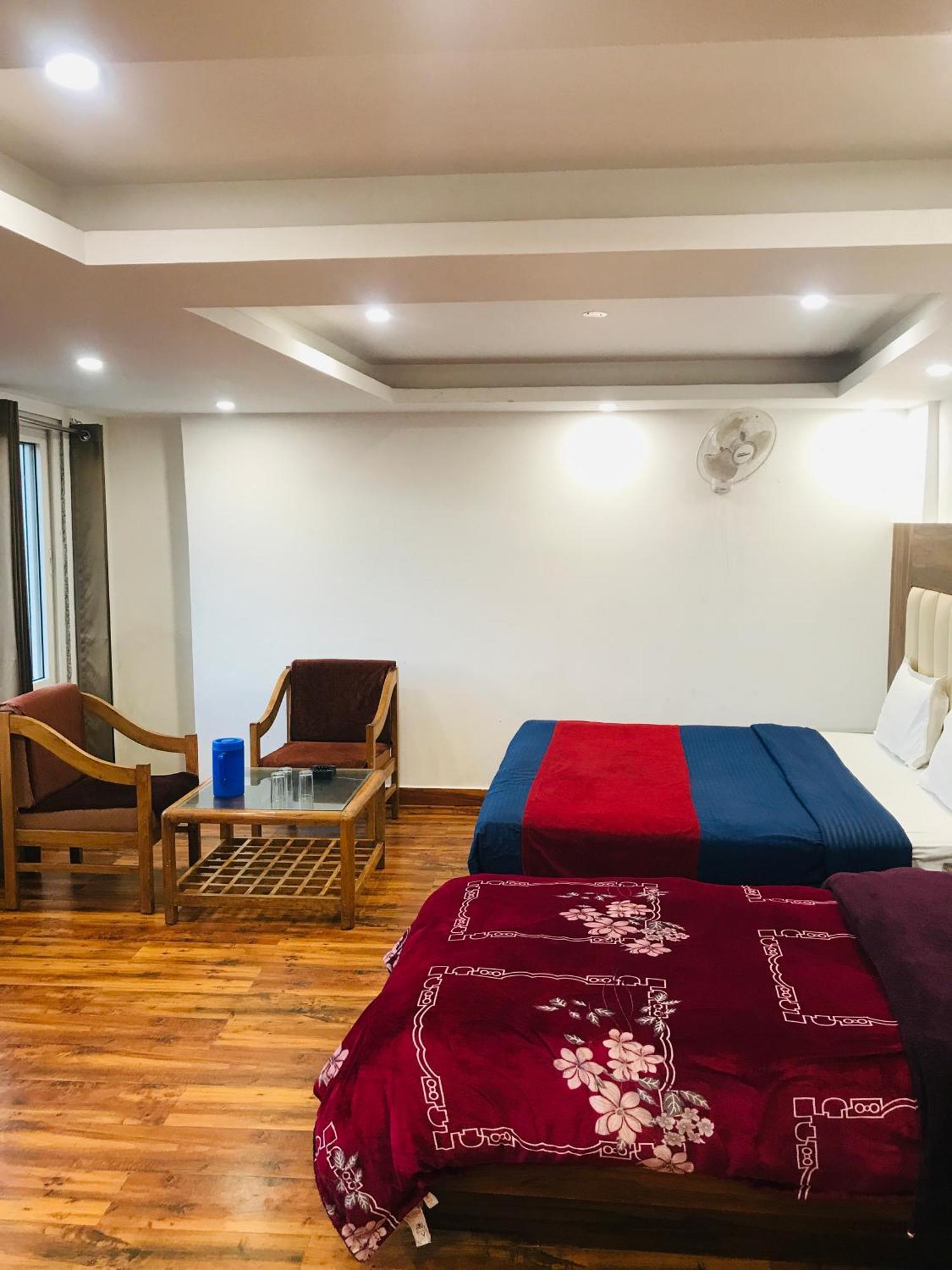 Castle View Otel Mussoorie Oda fotoğraf