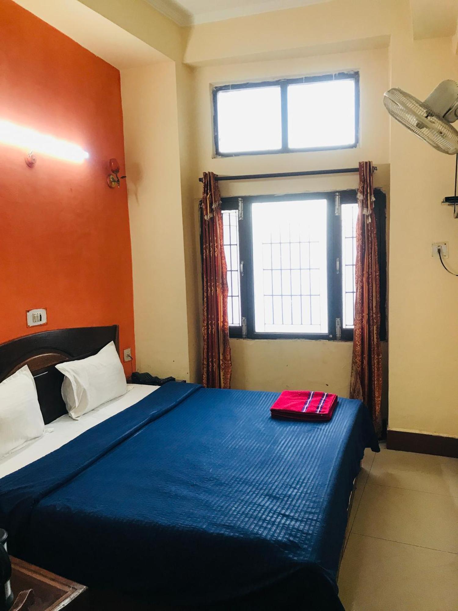 Castle View Otel Mussoorie Dış mekan fotoğraf